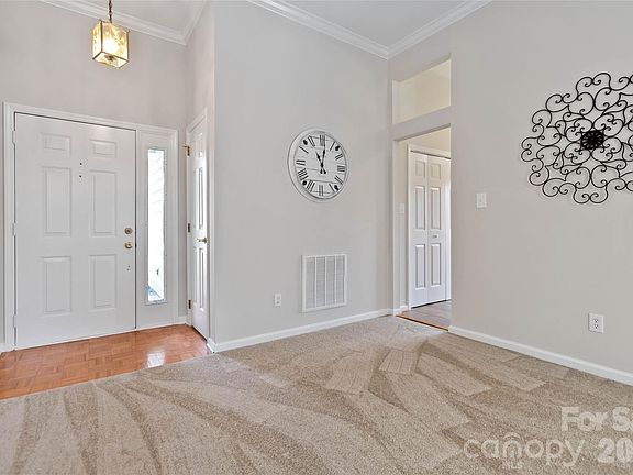 4th image of 12100 Landing Green Dr