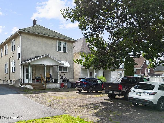 4th image of 1711 Electric St