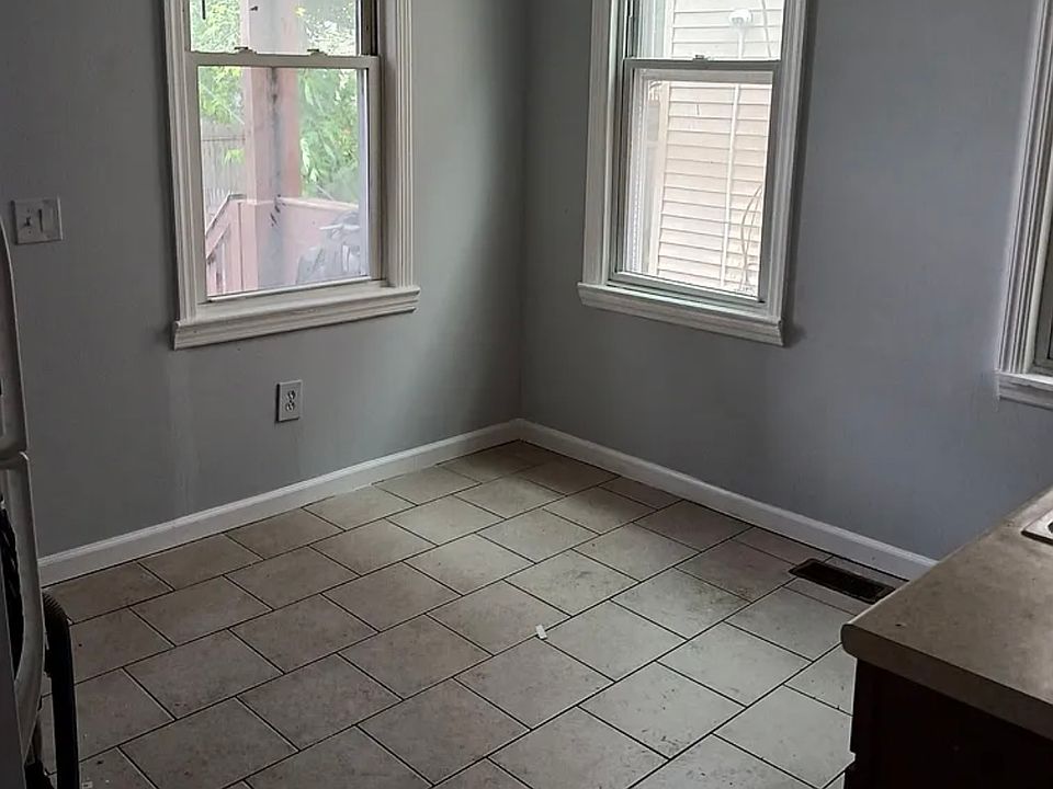 1st image of 28 Princeton St #1R