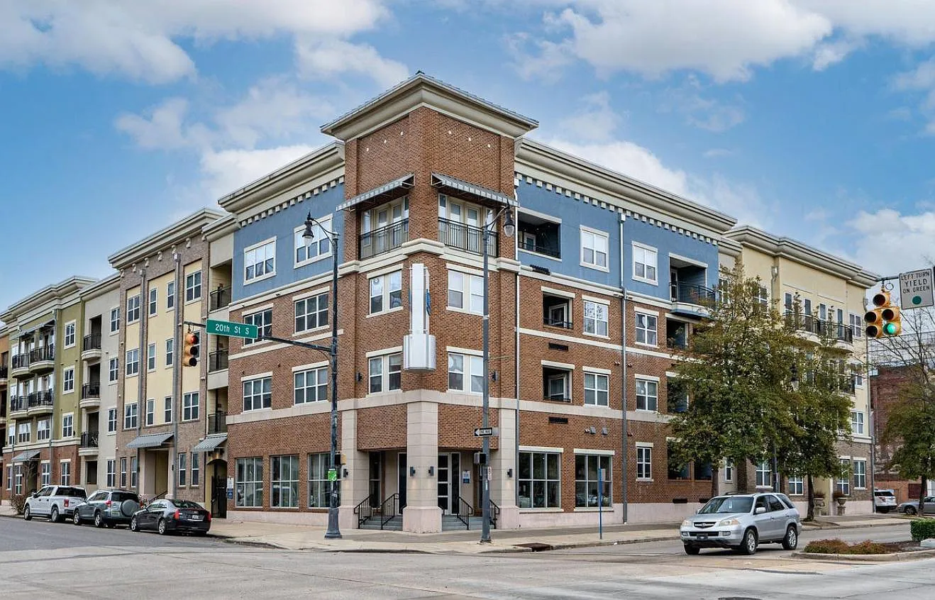 1 bed, 785 sqft, $1,600 — Photo 1