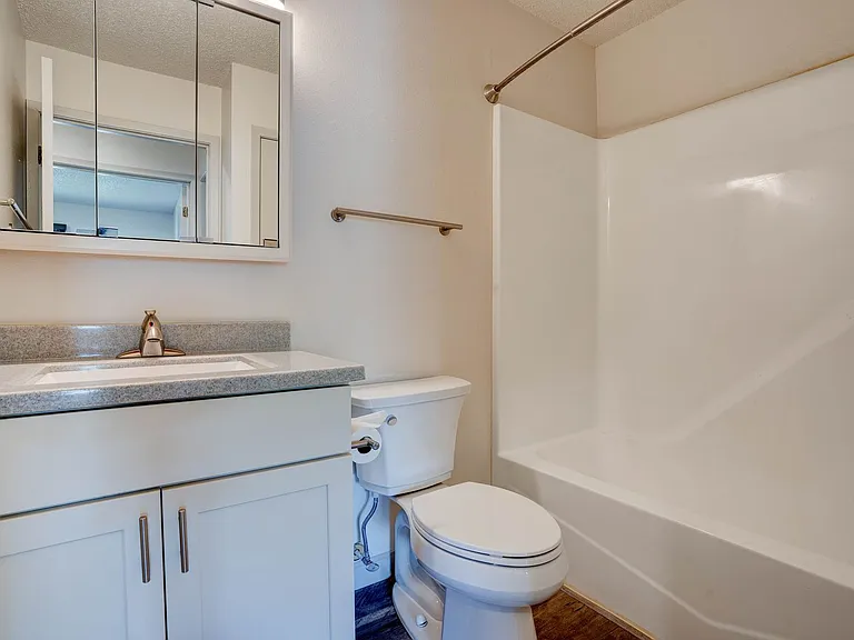 1601 Aber Avenue — Photo 7