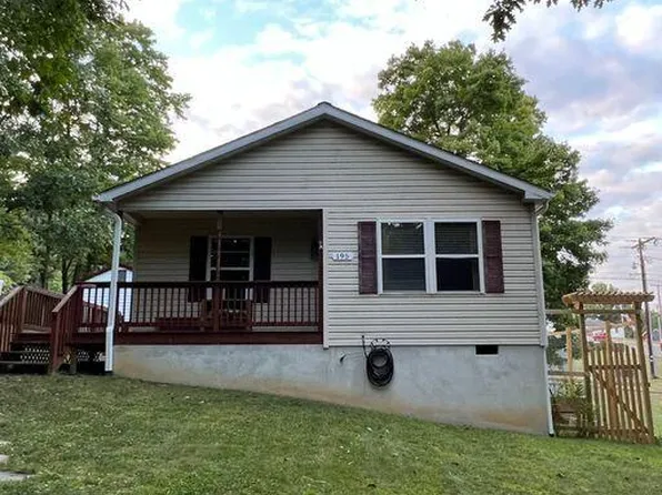 195 E 35th St, Buena Vista, VA 24416