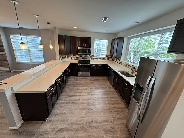 1668 Avalene Way — Photo 6