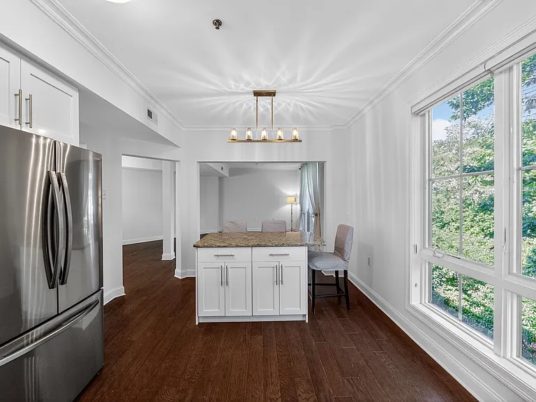 200 Laird Ave #204 — Photo 16