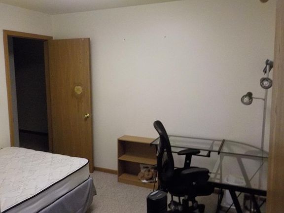 4 bedrooms with walk in closets
