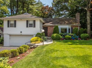 199 Rogers Dr, Scarsdale, NY 10583