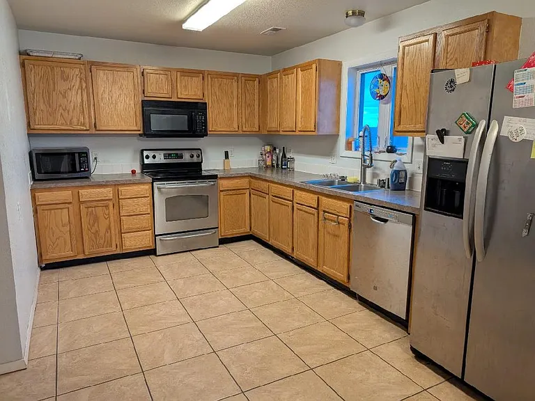 1823 Skyline Rd — Photo 4