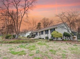 6443 Burlwood Rd, Charlotte, NC 28211