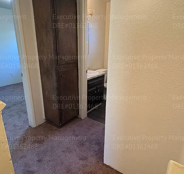804 Niles St — Photo 13