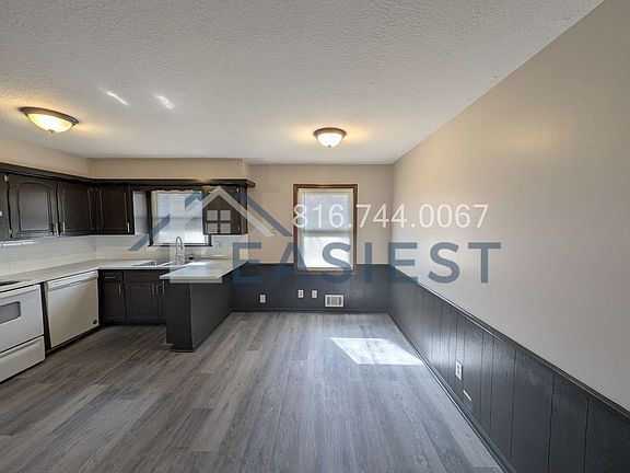 5th image of 2213 E 81st St
