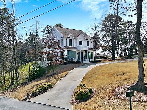 5th image of 101 Victory Ct