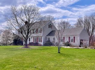 11 The Kings Path, Hopewell, NJ 08525