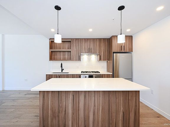 5th image of 6859 Cambie St #207