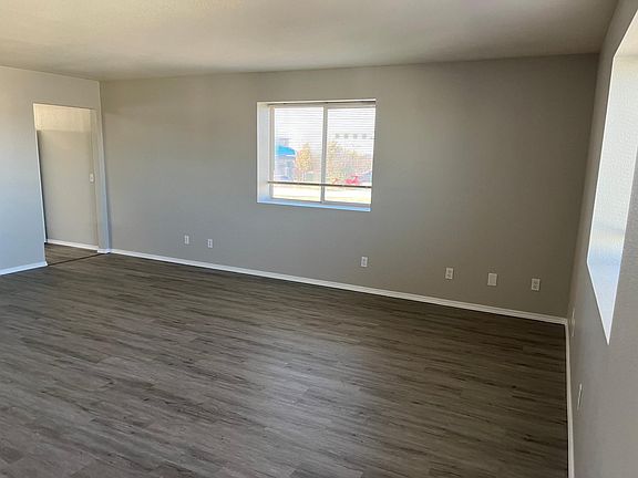4th image of 452 Fm 306 #1