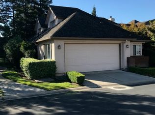 2985 W Pembrook Loop, Fresno, CA