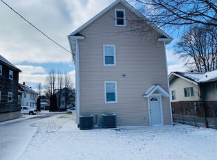 718 Cummings Ave #2, Waukegan, IL 60085