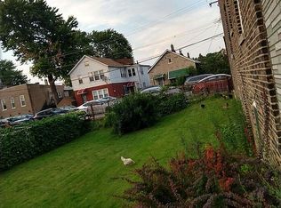 3028 S Keeley St, Chicago, IL 60608
