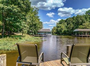 18840 Waterford Dr, Sutherland, VA 23885