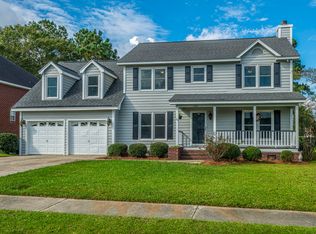 1305 Woodpecker Ln, Hanahan, SC 29410