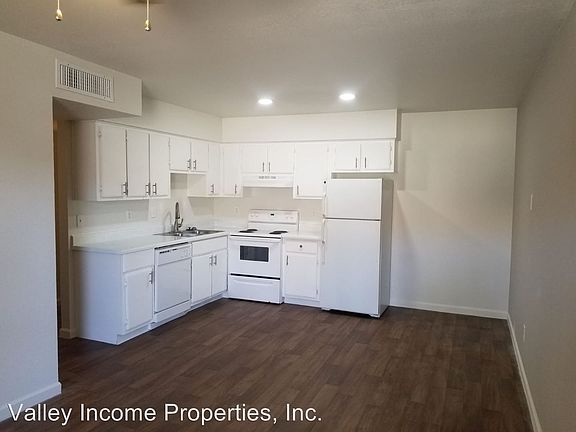 3rd image of 16625 N 31st St APT 11