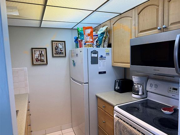 5th image of 111 Briny Avenue #1909