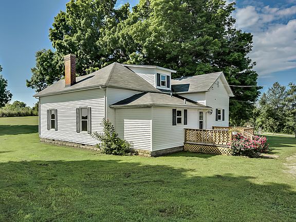 2nd image of 306 Buckley Ln