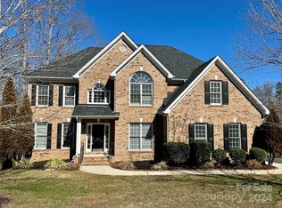 251 Crimson Orchard Dr, Mooresville, NC 28115
