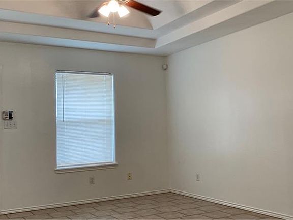 3rd image of 2407 Moonlight Ln