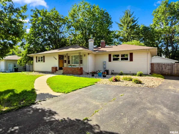 1130 W Sunnyside St, Chillicothe, IL 61523