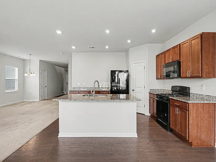808 Royal Red Ct — Photo 8