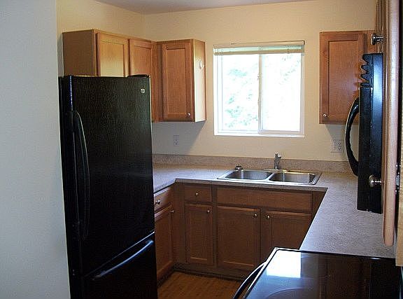3rd image of 181 Emerald Chase Dr #1