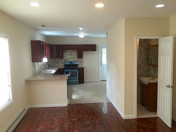 3rd image of 181-08 141 Ave