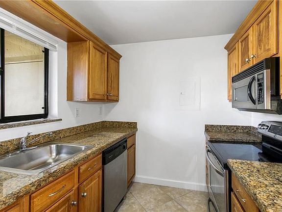 3rd image of 163 Lakeview Dr APT 103