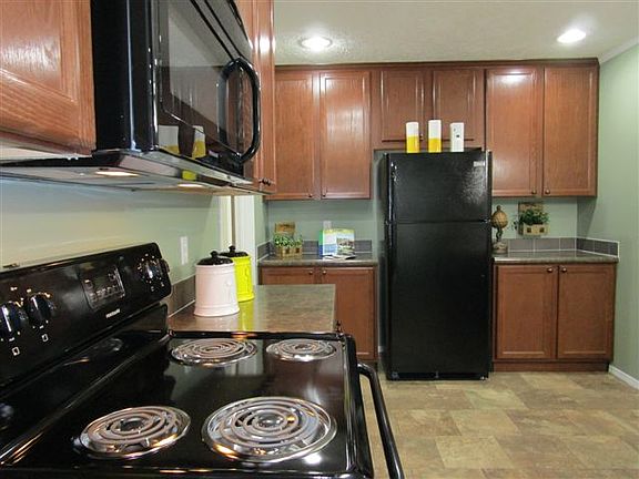2nd image of 12515 Bonnie Ln #112