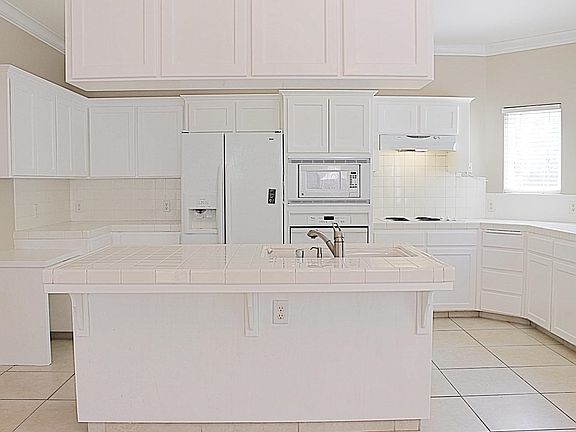 5th image of 9597 N Paula Ave