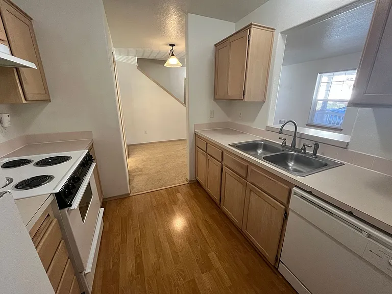 8532 NE Knott St #A-D — Photo 10