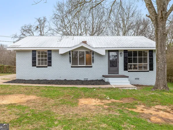 395 Winn St, Royston, GA 30662