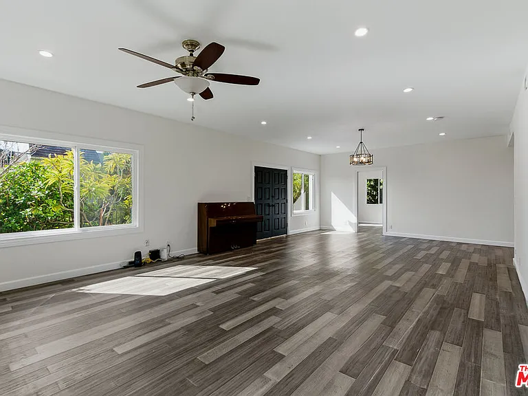 1301 Angelus Ave — Photo 11