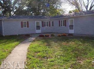 921 E North St, Clinton, IL 61727