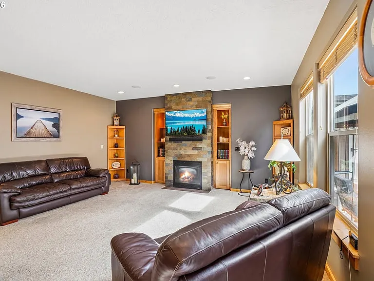 286 SE Condor Dr — Photo 14