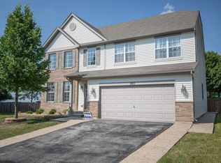 8317 Waterbury Dr, Joliet, IL 60431