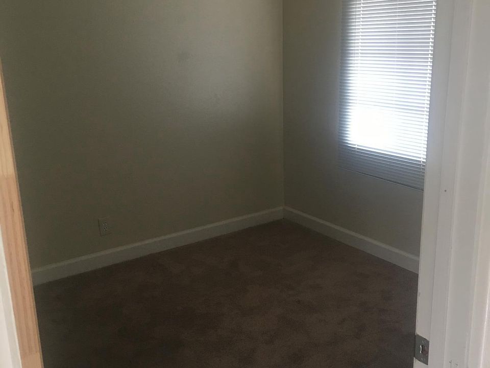 2nd image of 959 Harmon Ave APT 12
