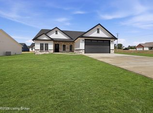 26 Robert Allen Ln, Brandenburg, KY 40108