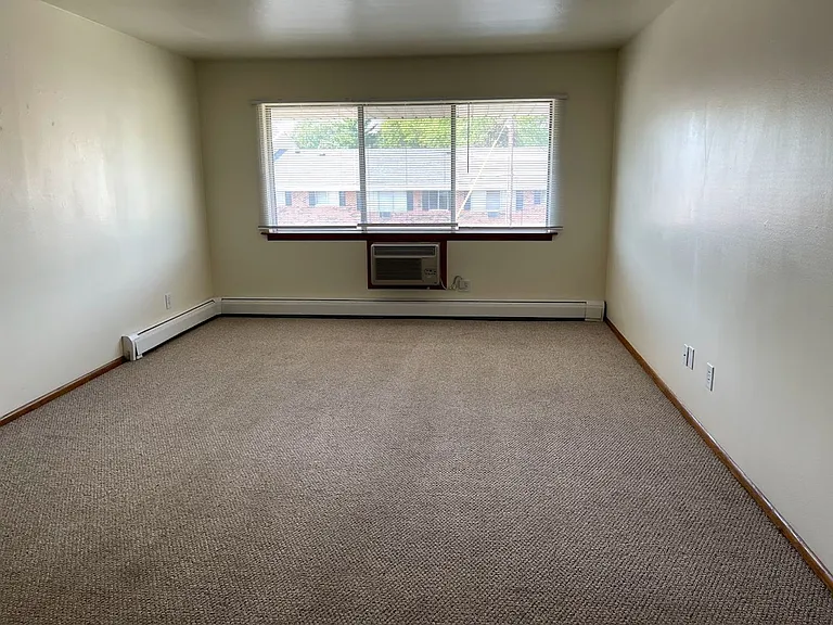 Halsted Park Apartments and Townhomes — Photo 79