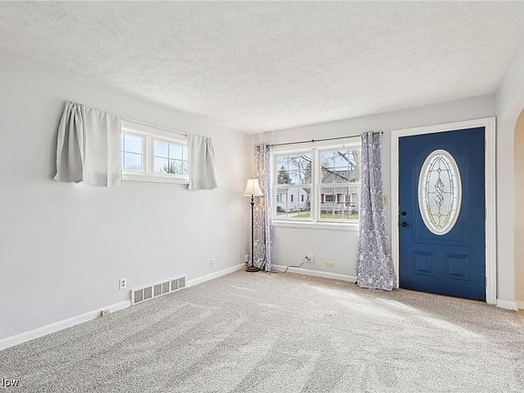 4th image of 2735 9th St