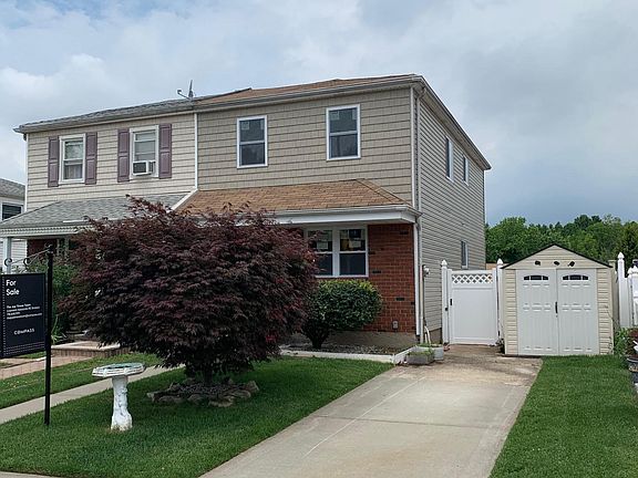 2nd image of 33 Ibsen Ave