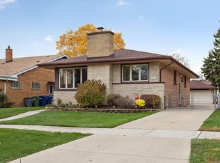 10734 S Tripp Ave, Oak Lawn, IL