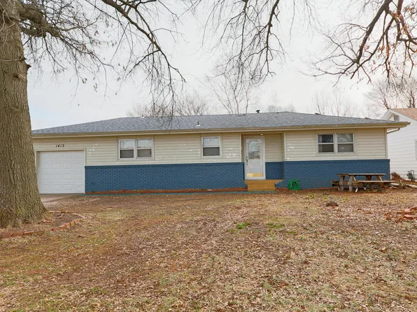 1412 S Luster Avenue, Springfield, MO 65804