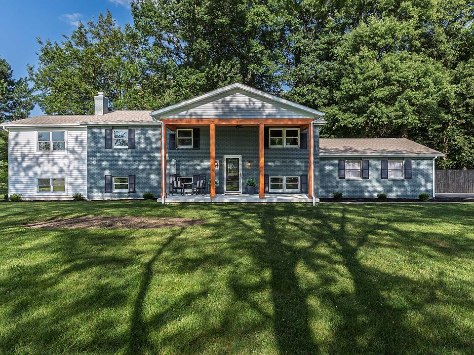 1st image of 6110 Holiday Ln