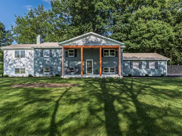 6110 Holiday Ln, Dublin, OH 43016